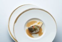 上海浦东丽思卡尔顿酒店金轩中餐厅 荣膺2022年度《上海米其林指南》一星餐厅